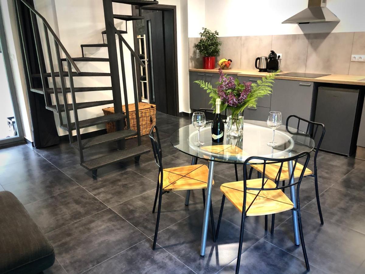 Mezonetovy Apartman S Terasou Na Samote V Lese Vlkava Exterior foto
