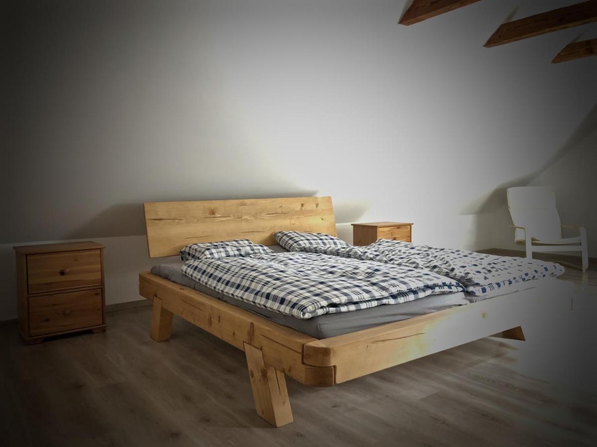 Mezonetovy Apartman S Terasou Na Samote V Lese Vlkava Exterior foto