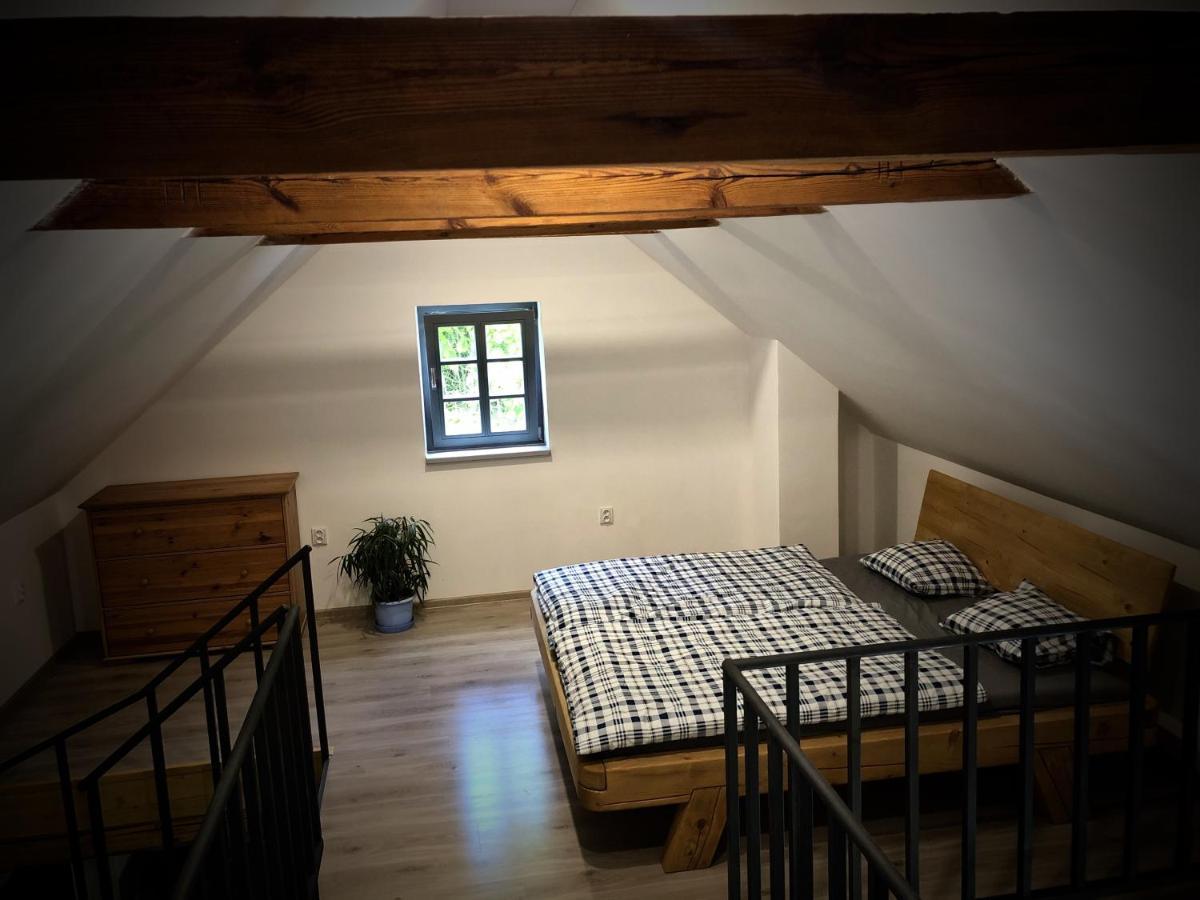 Mezonetovy Apartman S Terasou Na Samote V Lese Vlkava Exterior foto